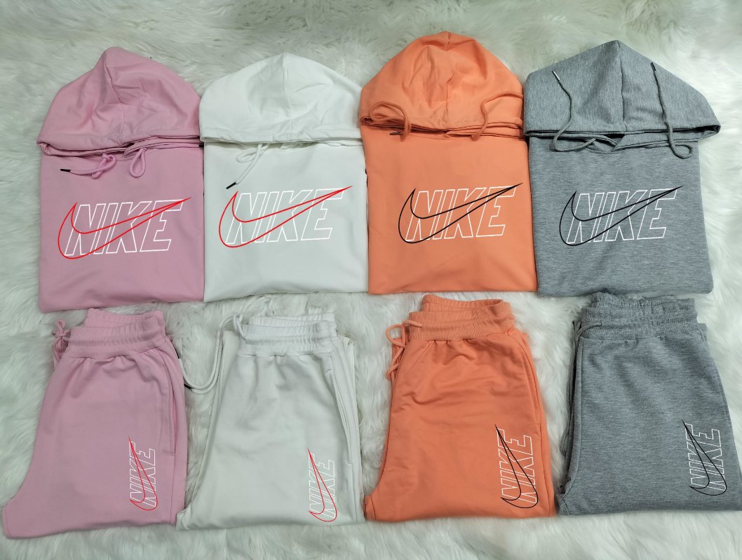 NK sweat set outline check